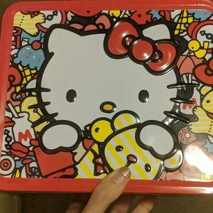 Hello Kitty lunch box